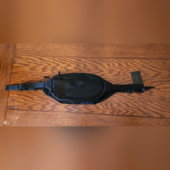 Toiletry bag - Picture 2 of 3